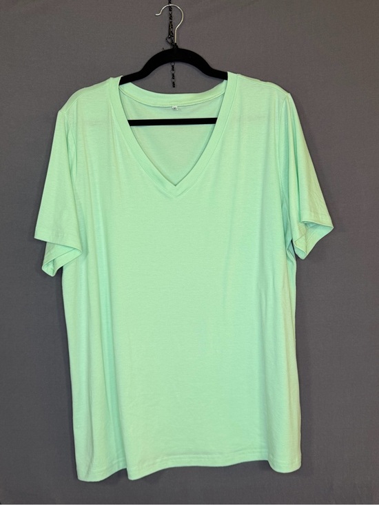 Tops - Mint Green V-Neck Tee